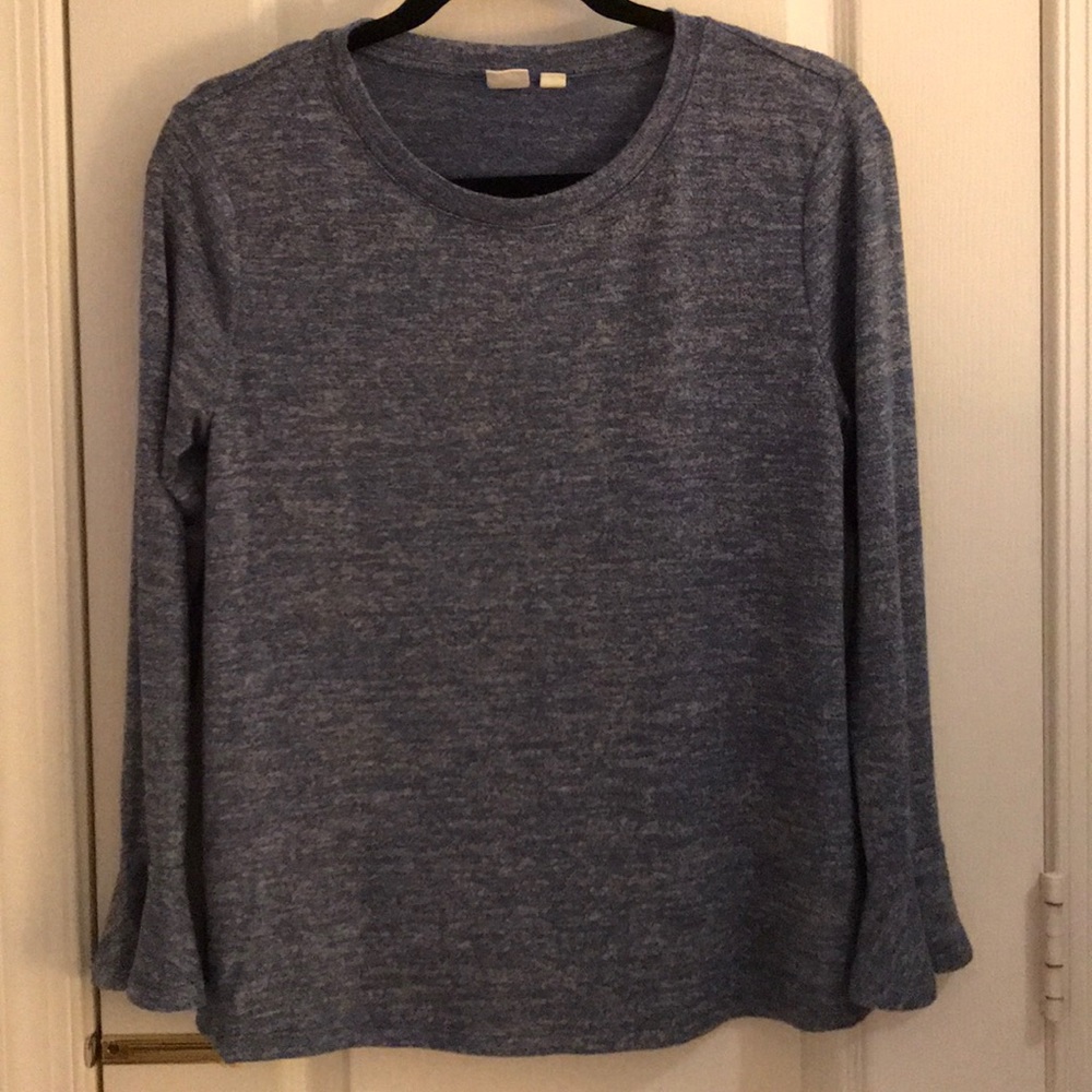 GAP light sweater